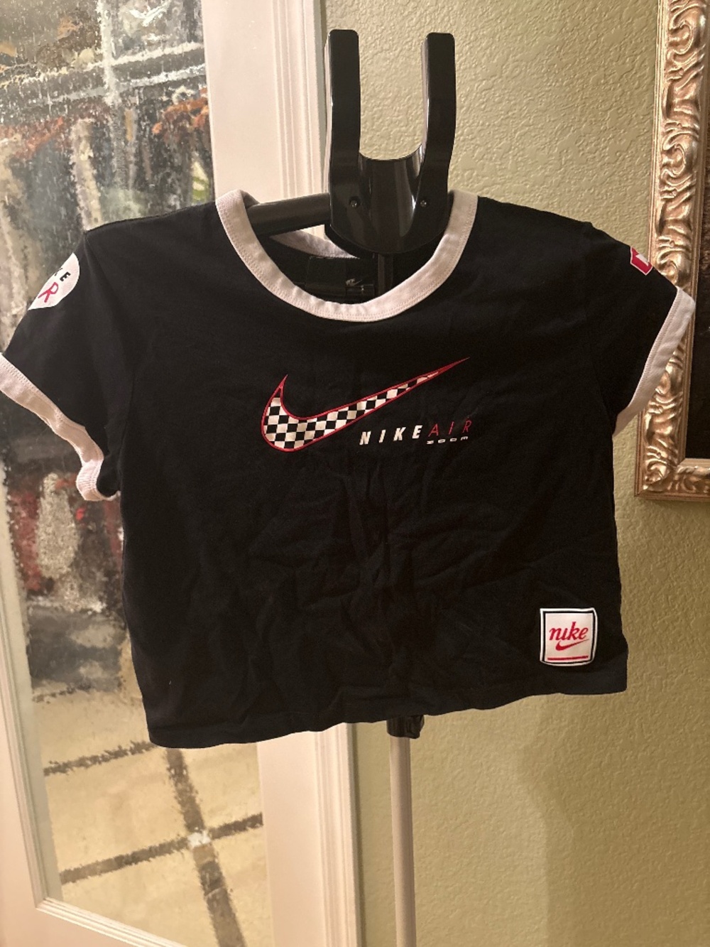 Nike Graphic Tee - Junior’s Large (L)